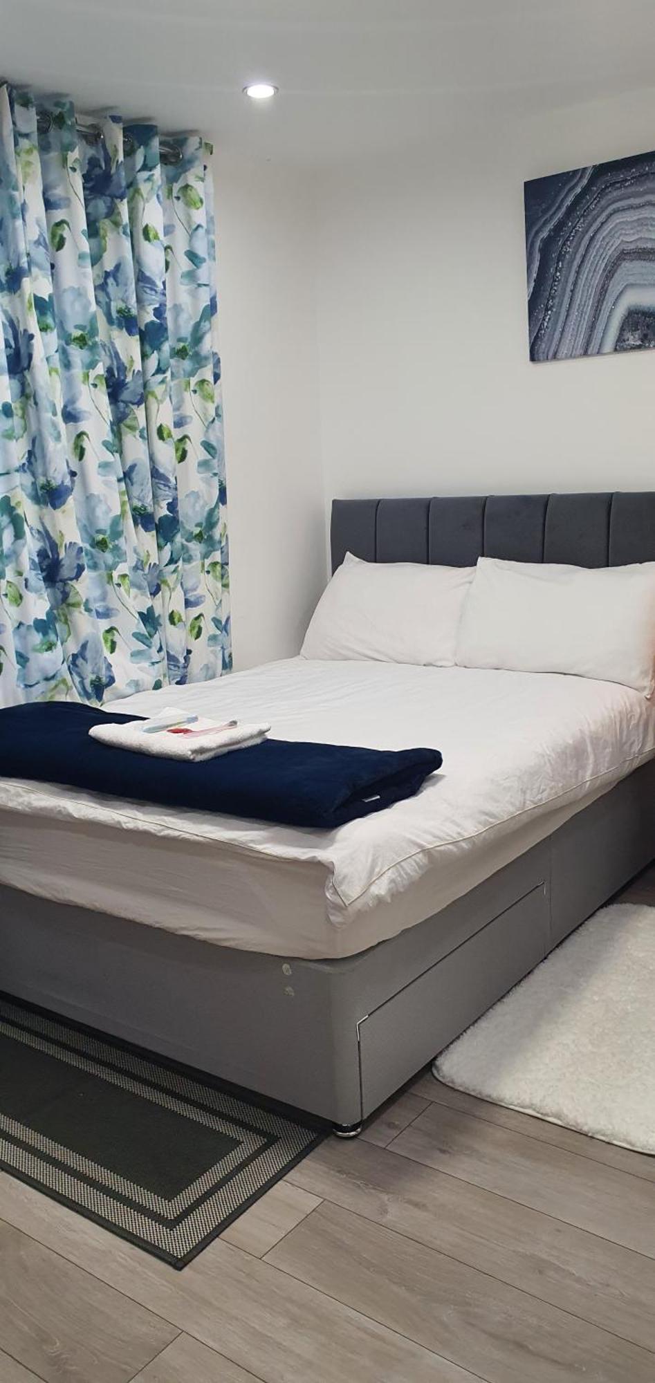 Min Su Rooms Stanwell Esterno foto